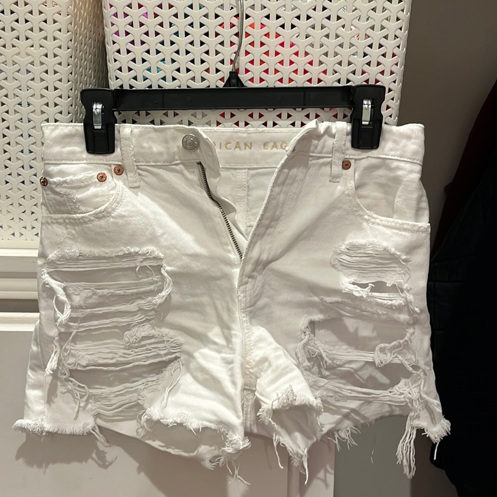 white american eagle ripped jean shorts